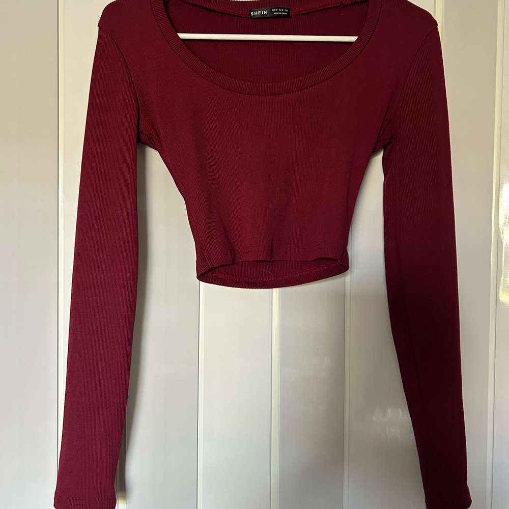 SHEIN Round Neck Long Sleeve Fitted Crop Top